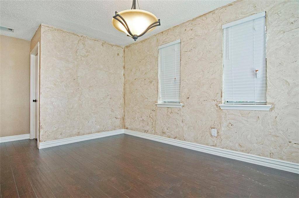 2509 Country Valley Road, Garland, TX 75041