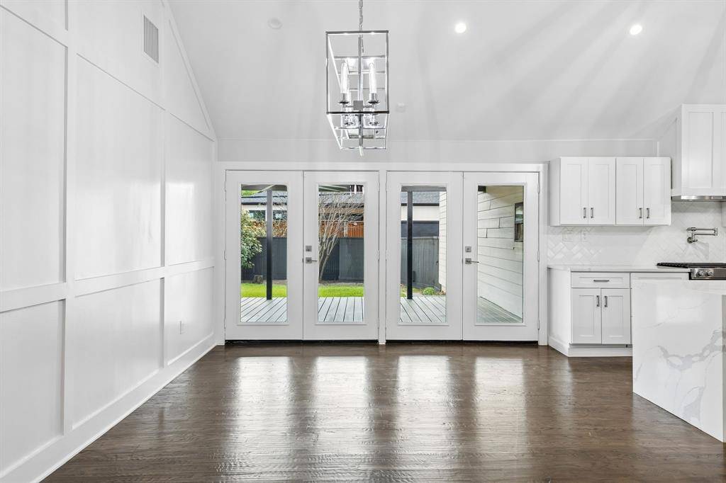 13726 Peyton Drive, Dallas, TX 75240