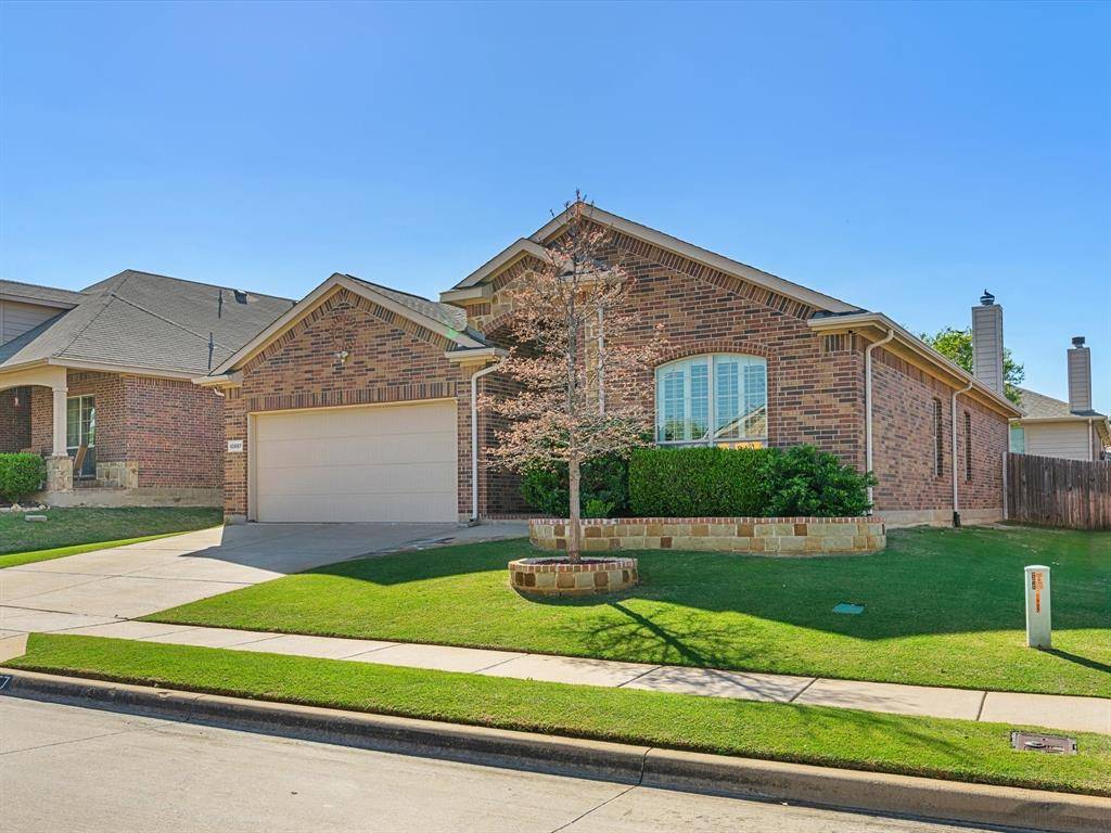 10857 Irish Glen Trail, Fort Worth, TX 76052