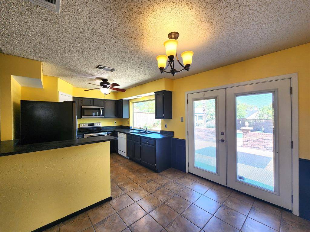 1520 Homestead Street, Flower Mound, TX 75028