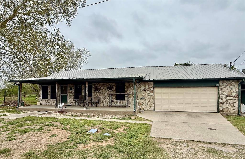 555 S Allen Street, Boyd, TX 76023