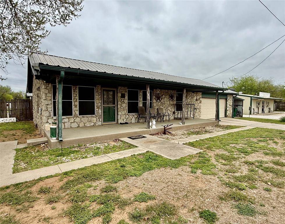 555 S Allen Street, Boyd, TX 76023