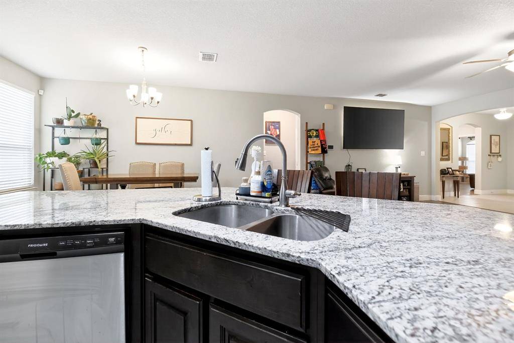 1445 Eagle Nest Drive, Pelican Bay, TX 76020