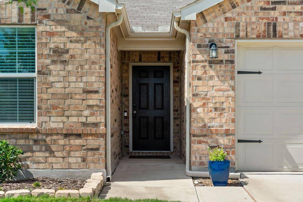 1413 Vernon Drive, Aubrey, TX 76227