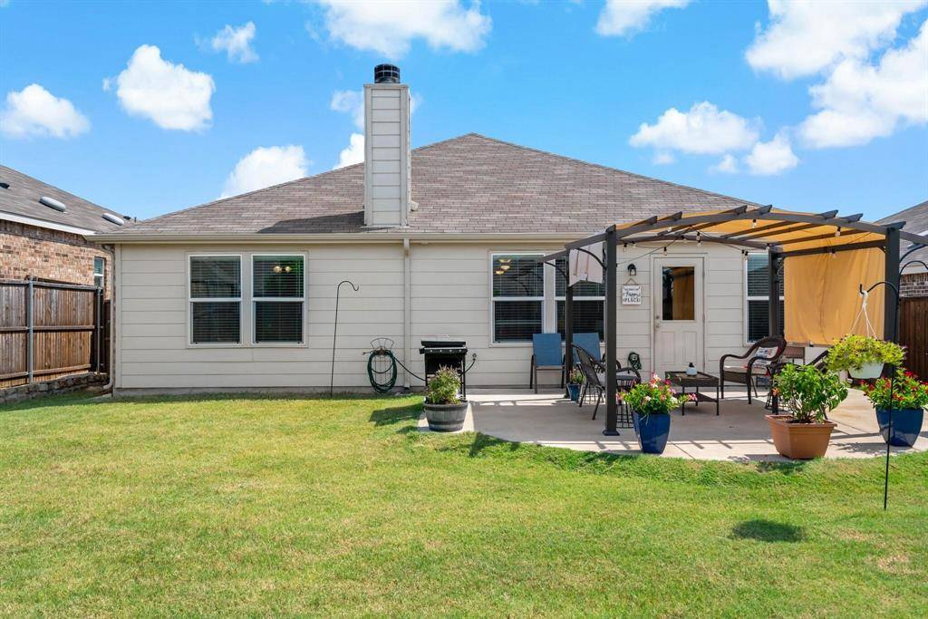 1413 Vernon Drive, Aubrey, TX 76227