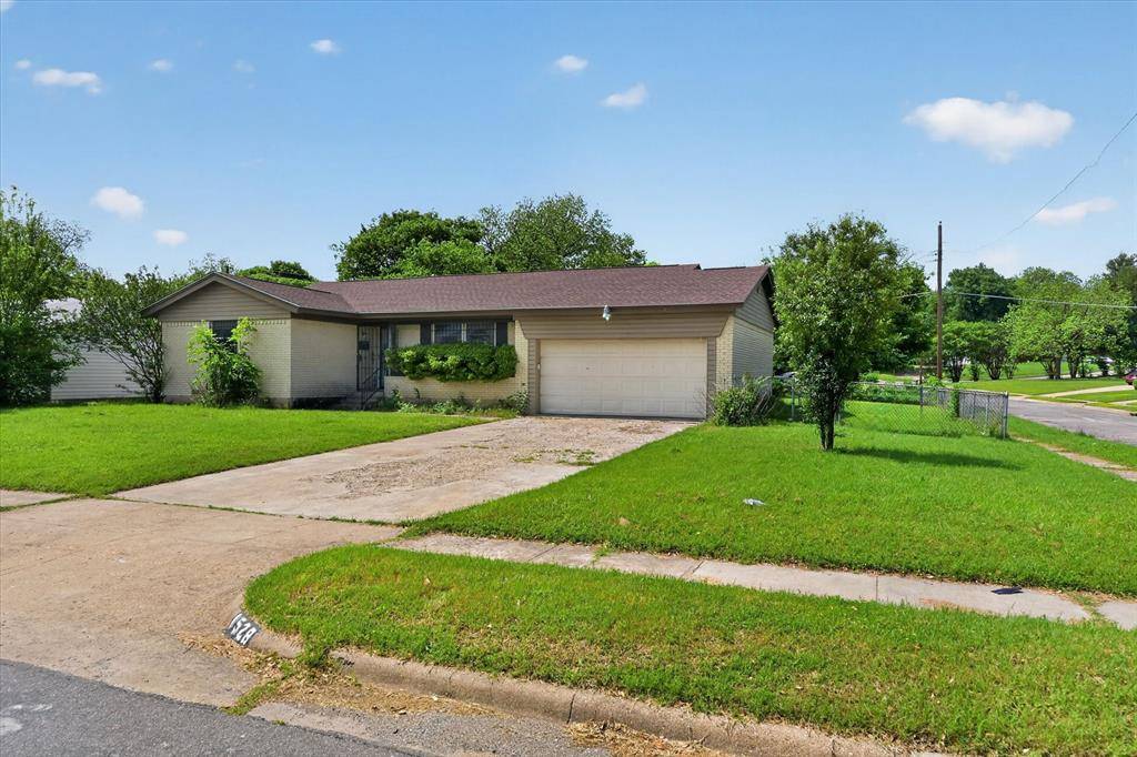 1528 Wagon Wheels Trail, Dallas, TX 75241