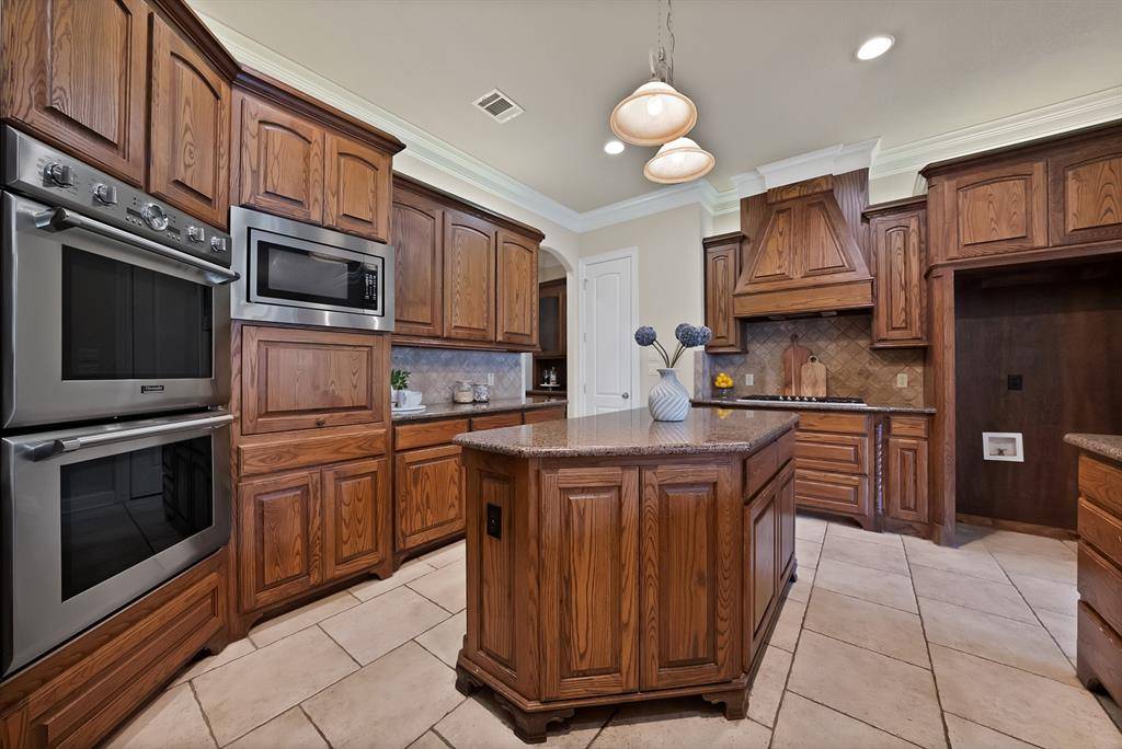 3410 Lake Creek Trail, Mansfield, TX 76063