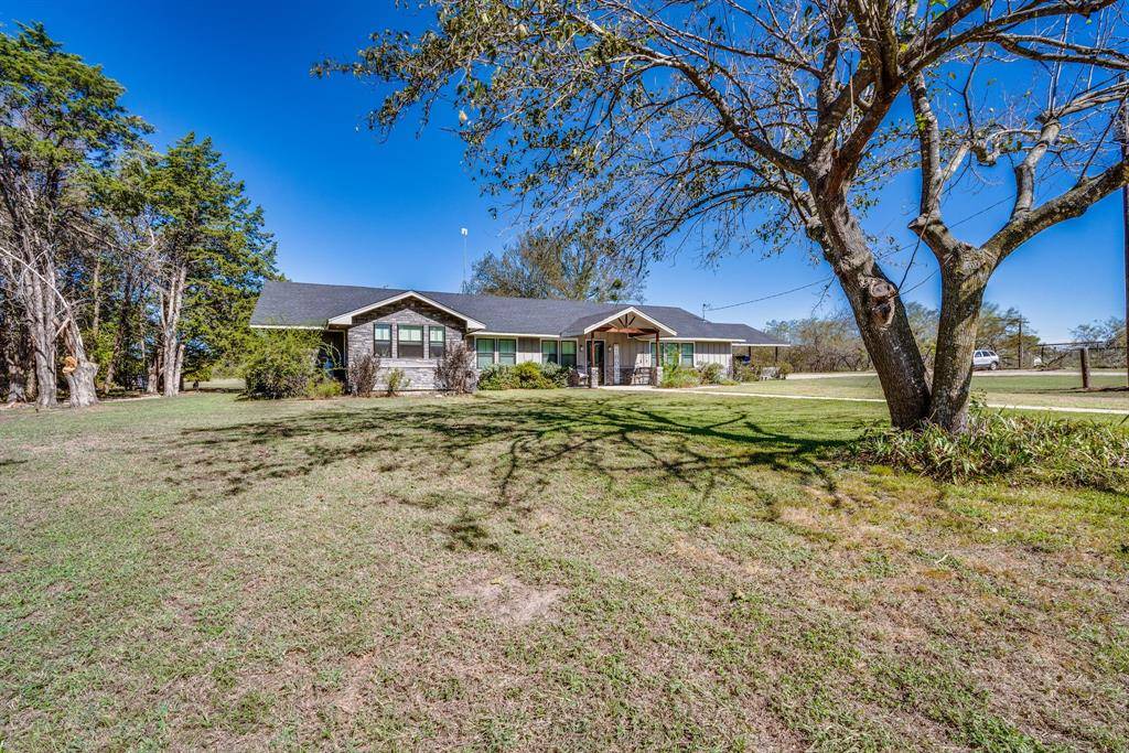 205 Newman Road, Ennis, TX 75119