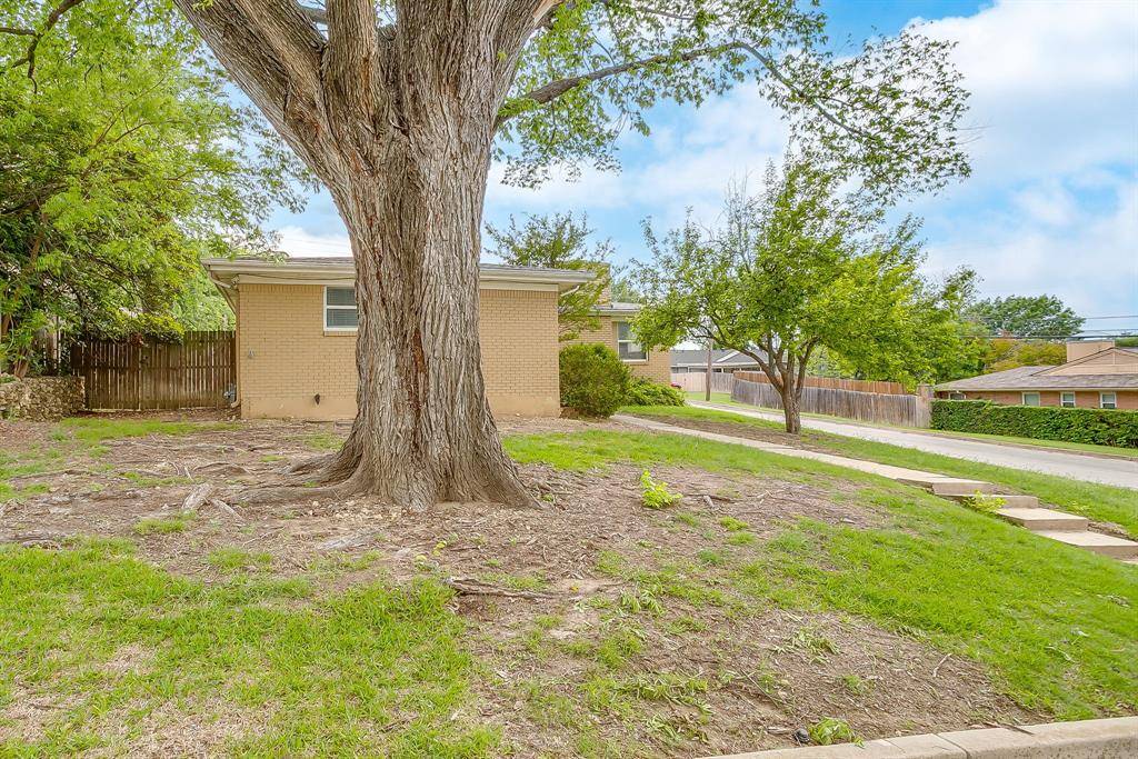 3313 Bilglade Road, Fort Worth, TX 76133