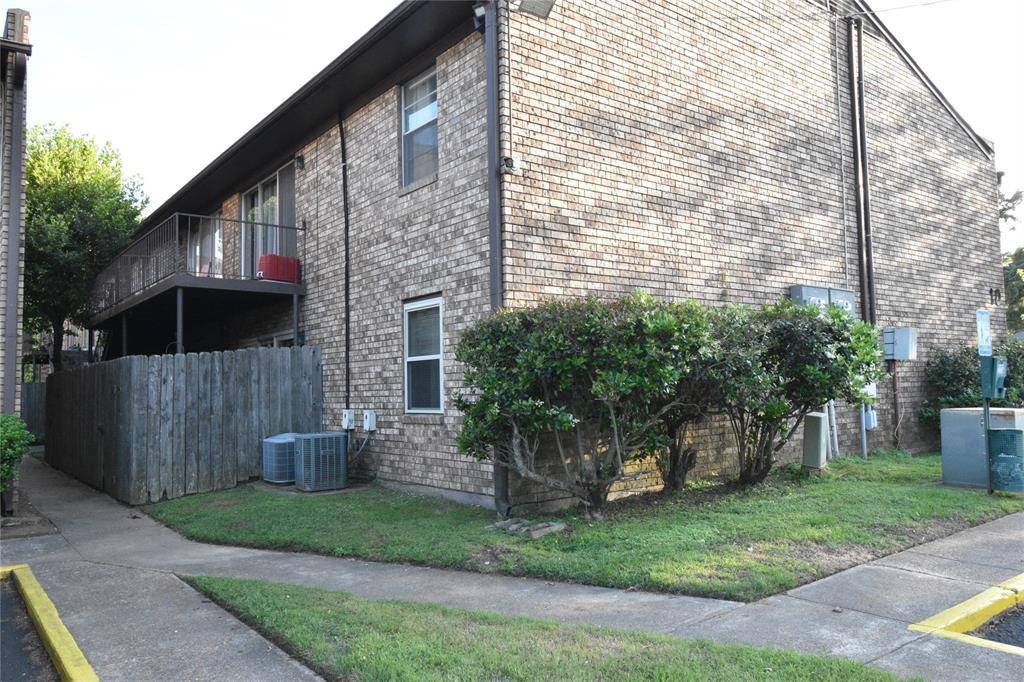 1820 E Kings Highway #50, Shreveport, LA 71105