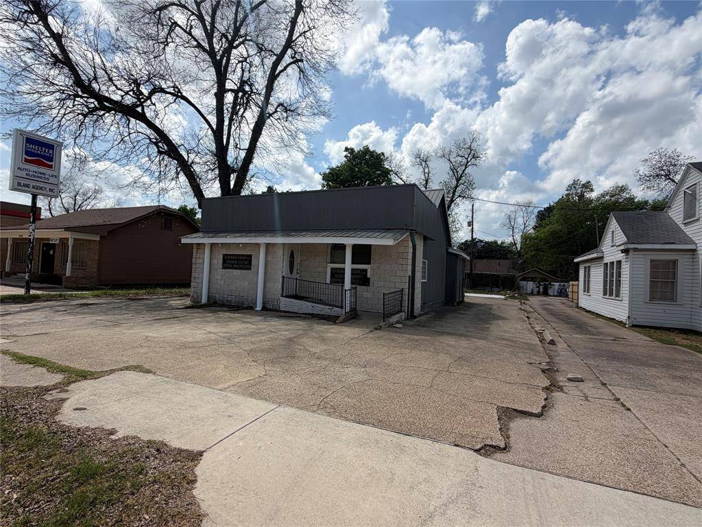 3330 Youree Drive, Shreveport, LA 71105