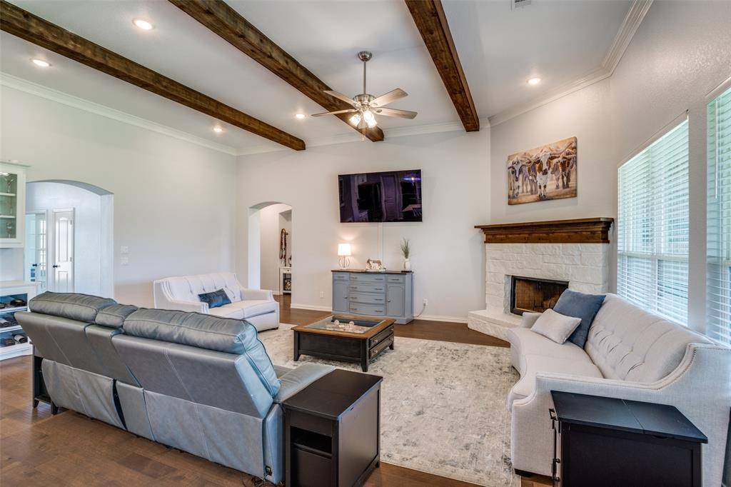 119 Cottonwood Court, Van Alstyne, TX 75495