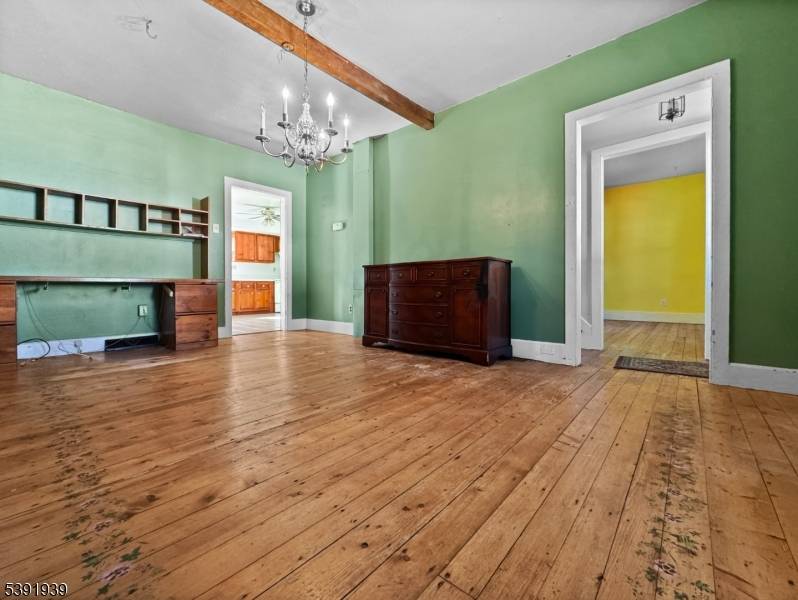 54 Front St, Belvidere Twp., NJ 07823