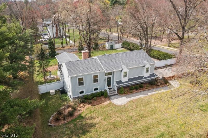 7 Tempe Wick Rd, Mendham Boro, NJ 07945