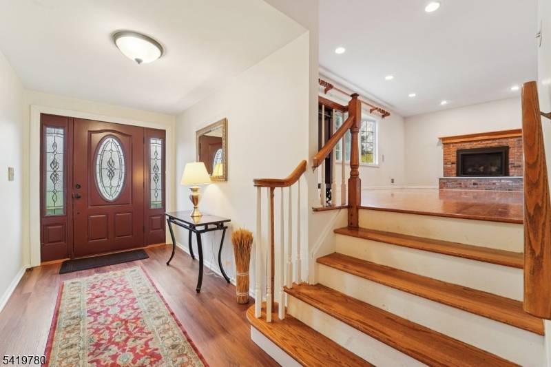 64 Hampton Dr, Berkeley Heights Twp., NJ 07922