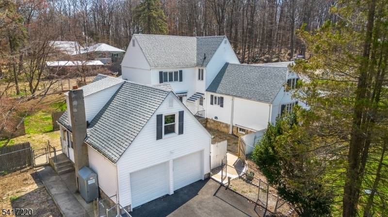 8 Stonehedge Ln, Byram Twp., NJ 07821