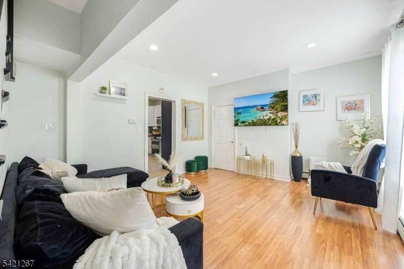 335 N 9Th St, Prospect Park Boro, NJ 07508