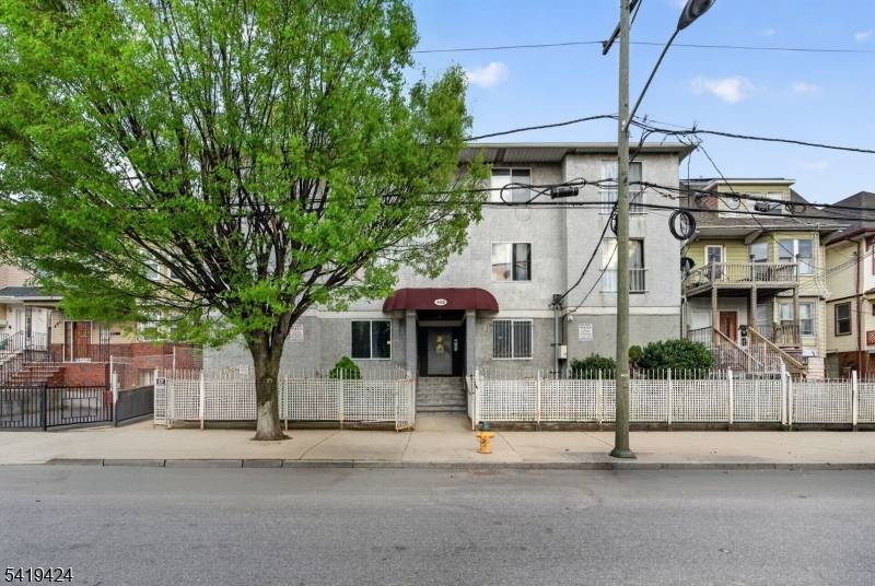 485 Broadway Unit 11 #11, Newark City, NJ 07104