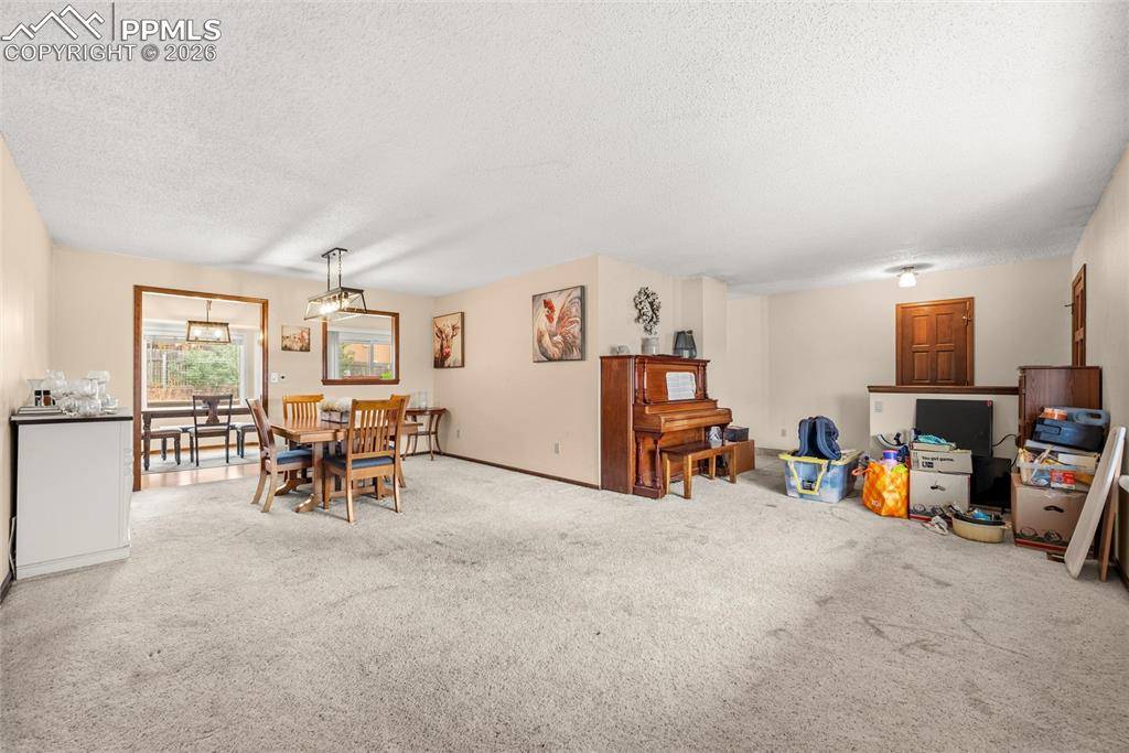 3435 Cortina DR, Colorado Springs, CO 80918