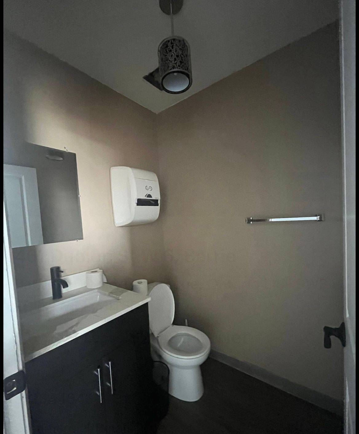 461 Dunlop ST W #6, Barrie, ON L4N 9W3