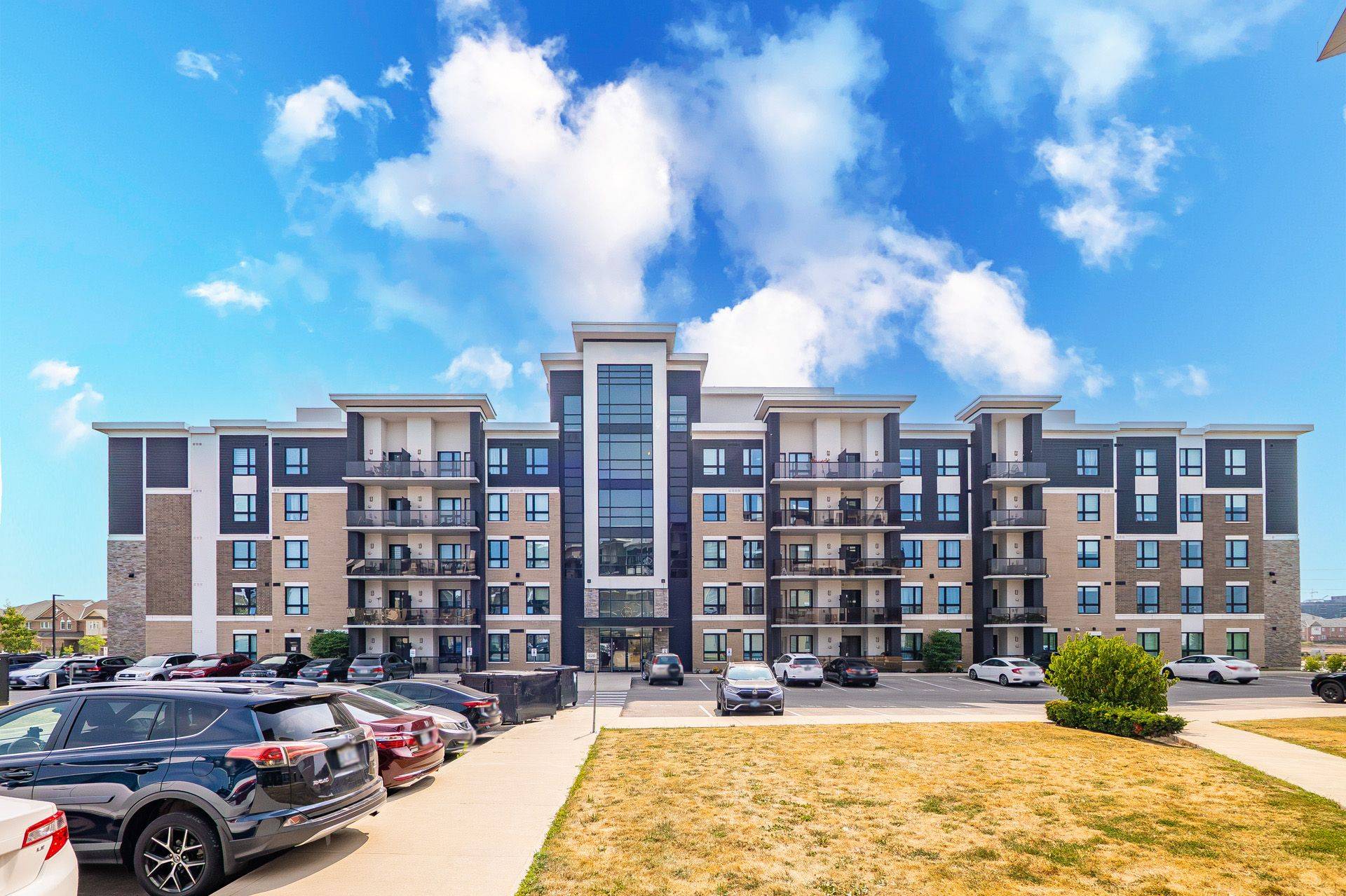 620 Sauve ST #412, Milton, ON L9T 9A5