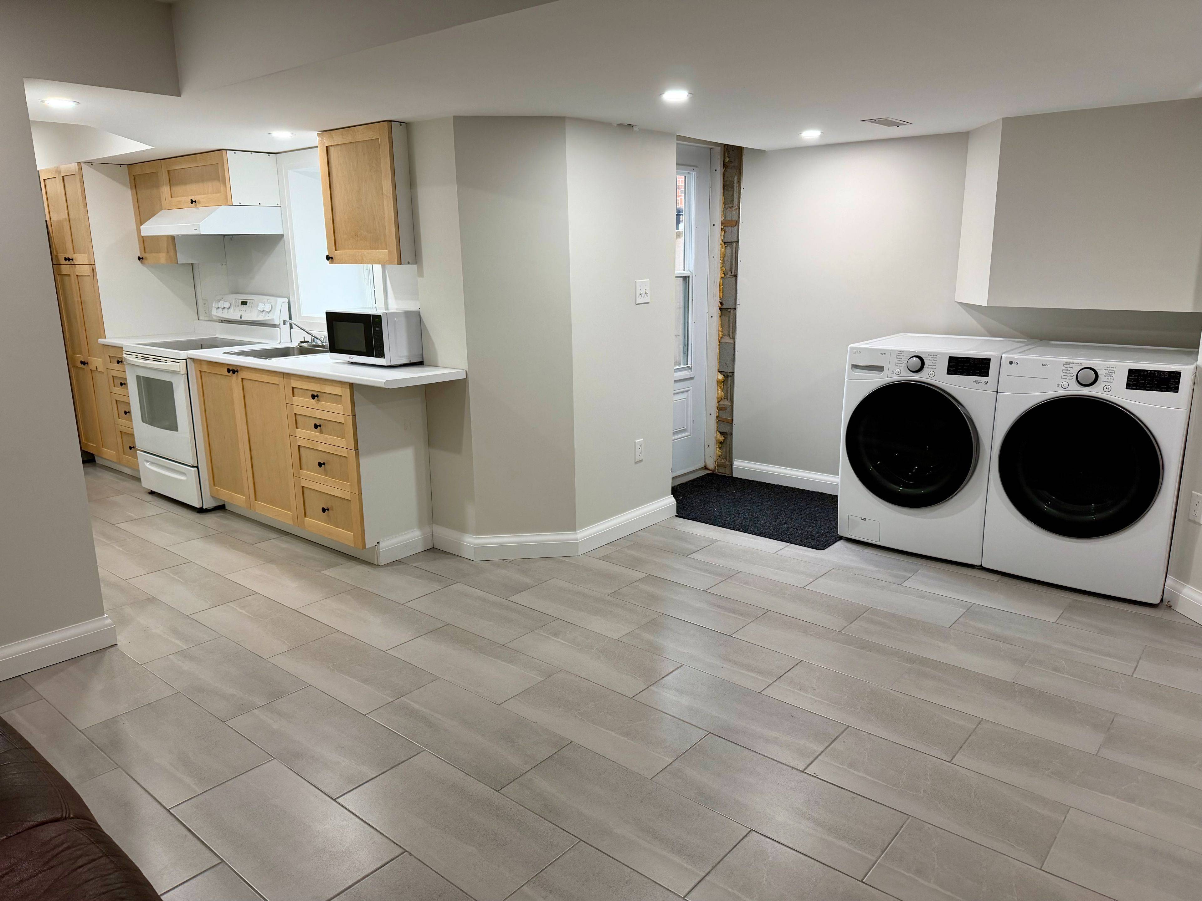 153 Queens DR #Lower, Toronto W04, ON M9N 2H5