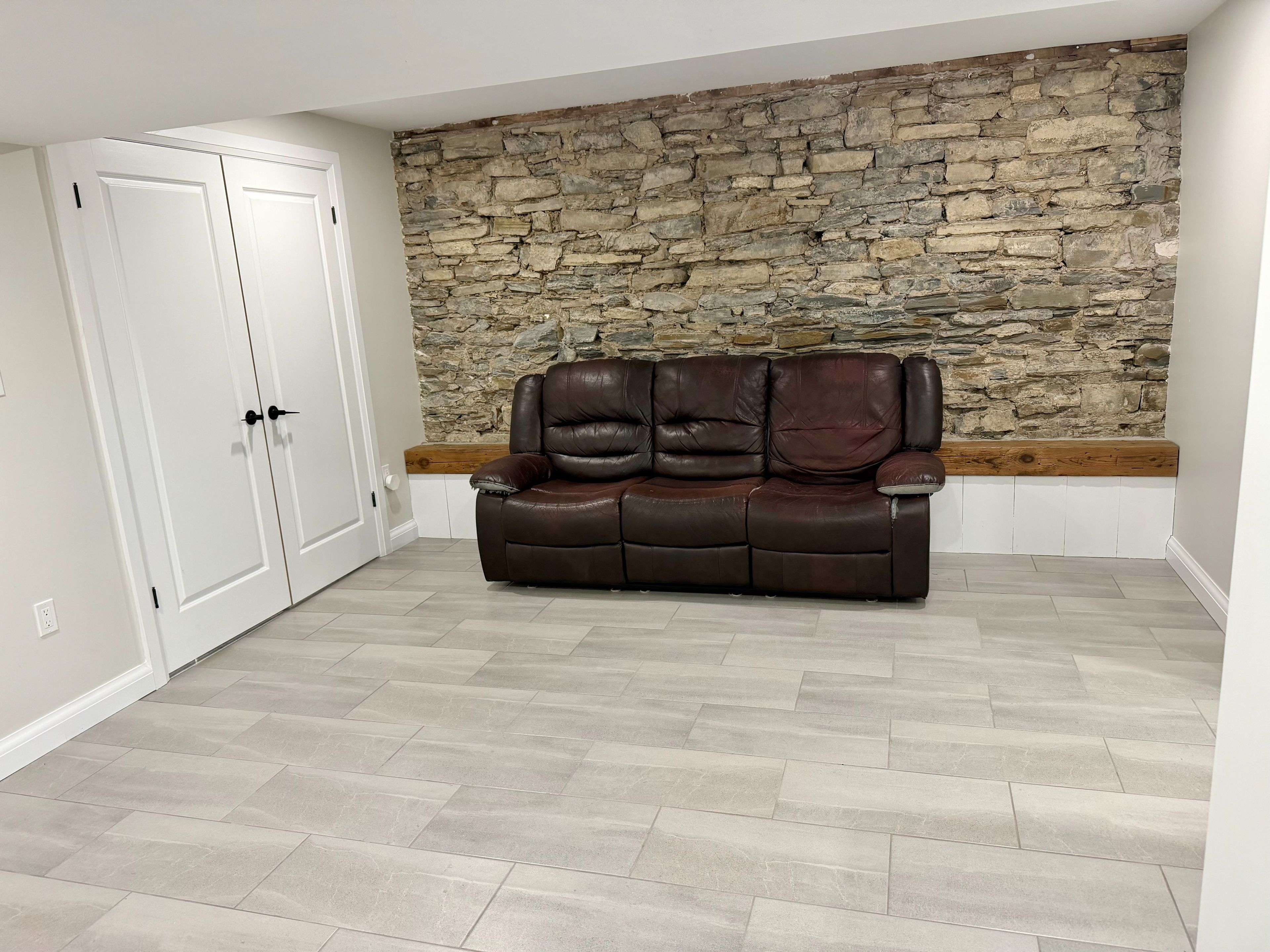 153 Queens DR #Lower, Toronto W04, ON M9N 2H5