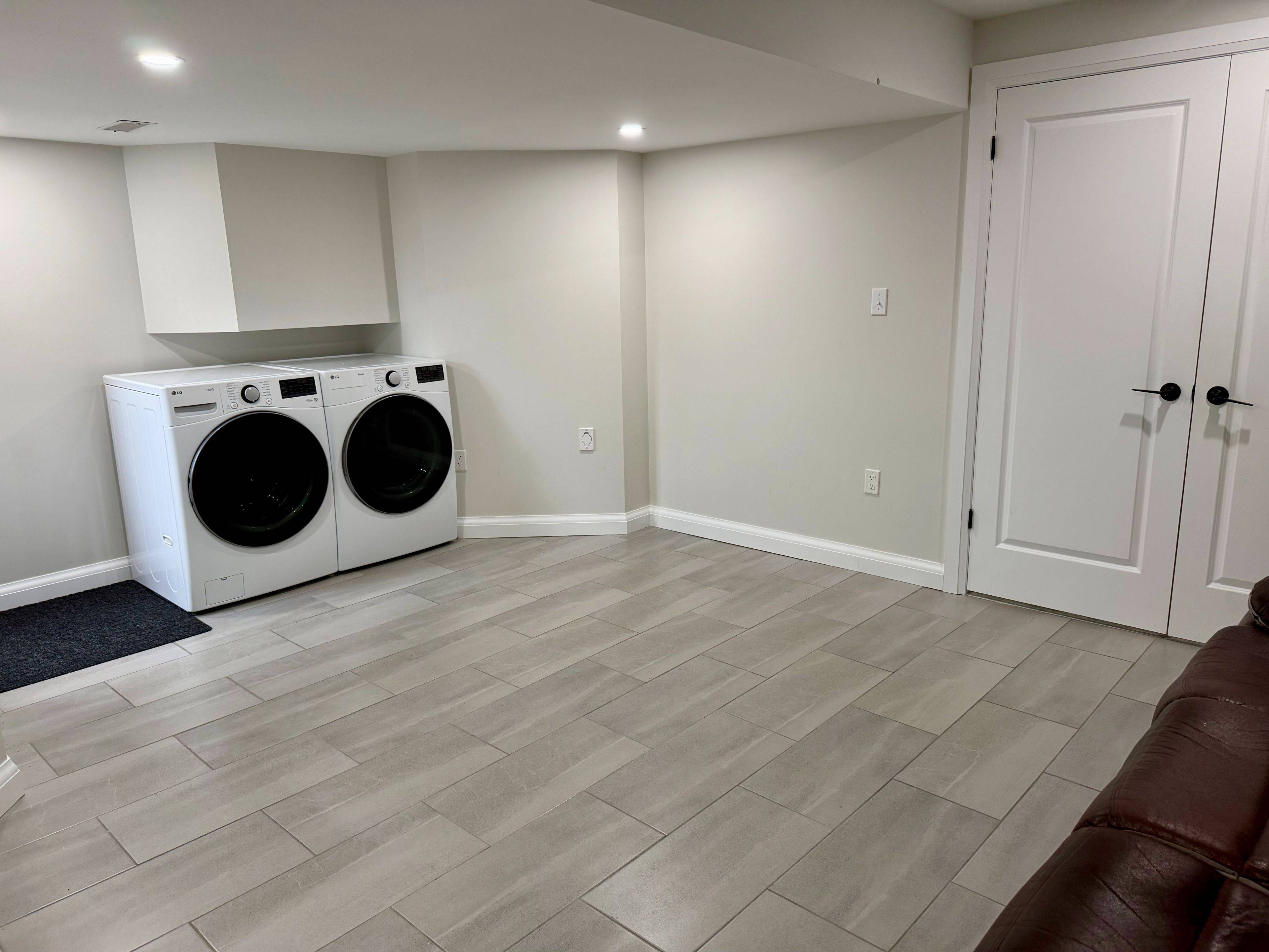 153 Queens DR #Lower, Toronto W04, ON M9N 2H5