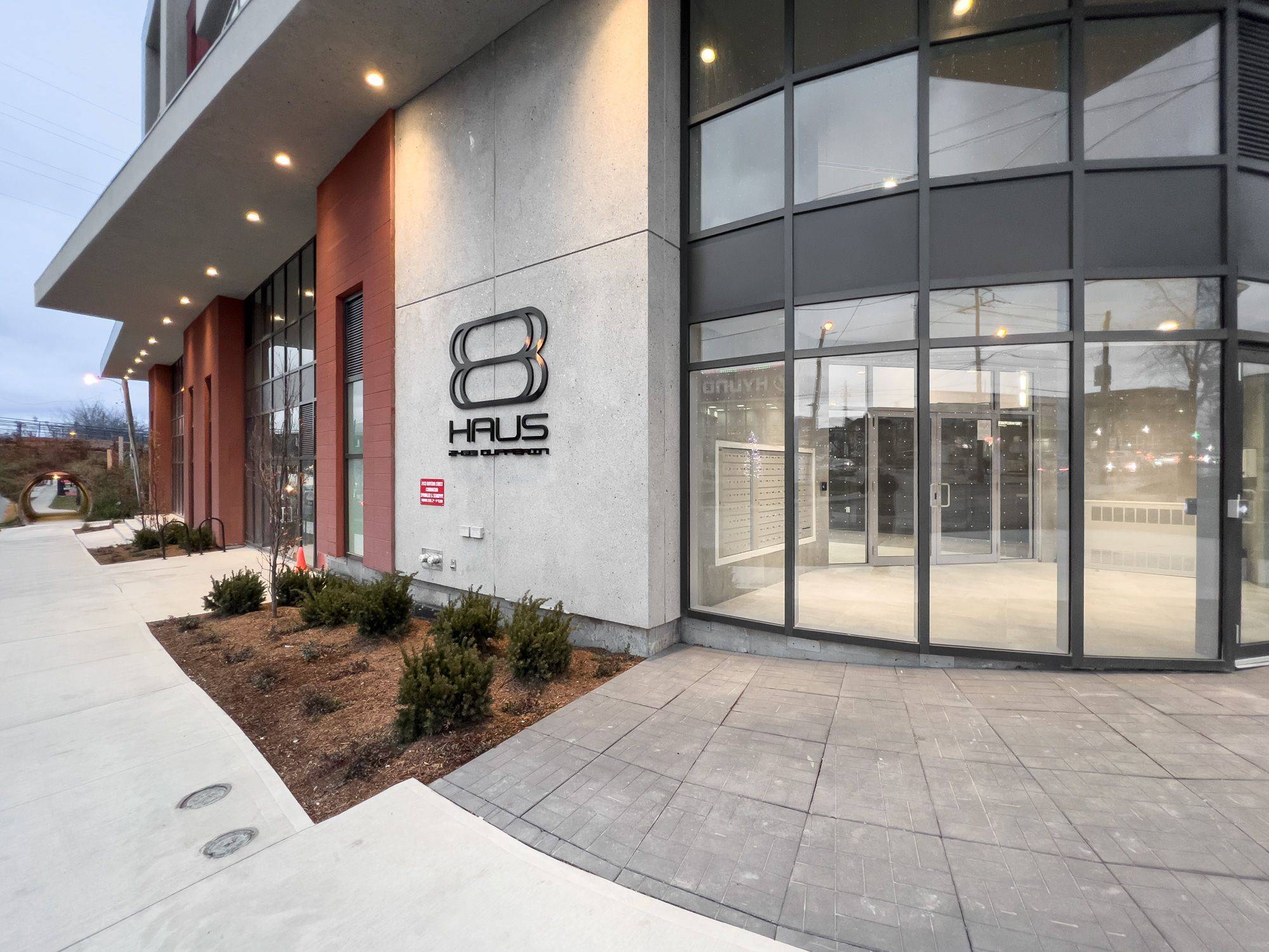 2433 Dufferin ST #505, Toronto W04, ON M6E 0B4