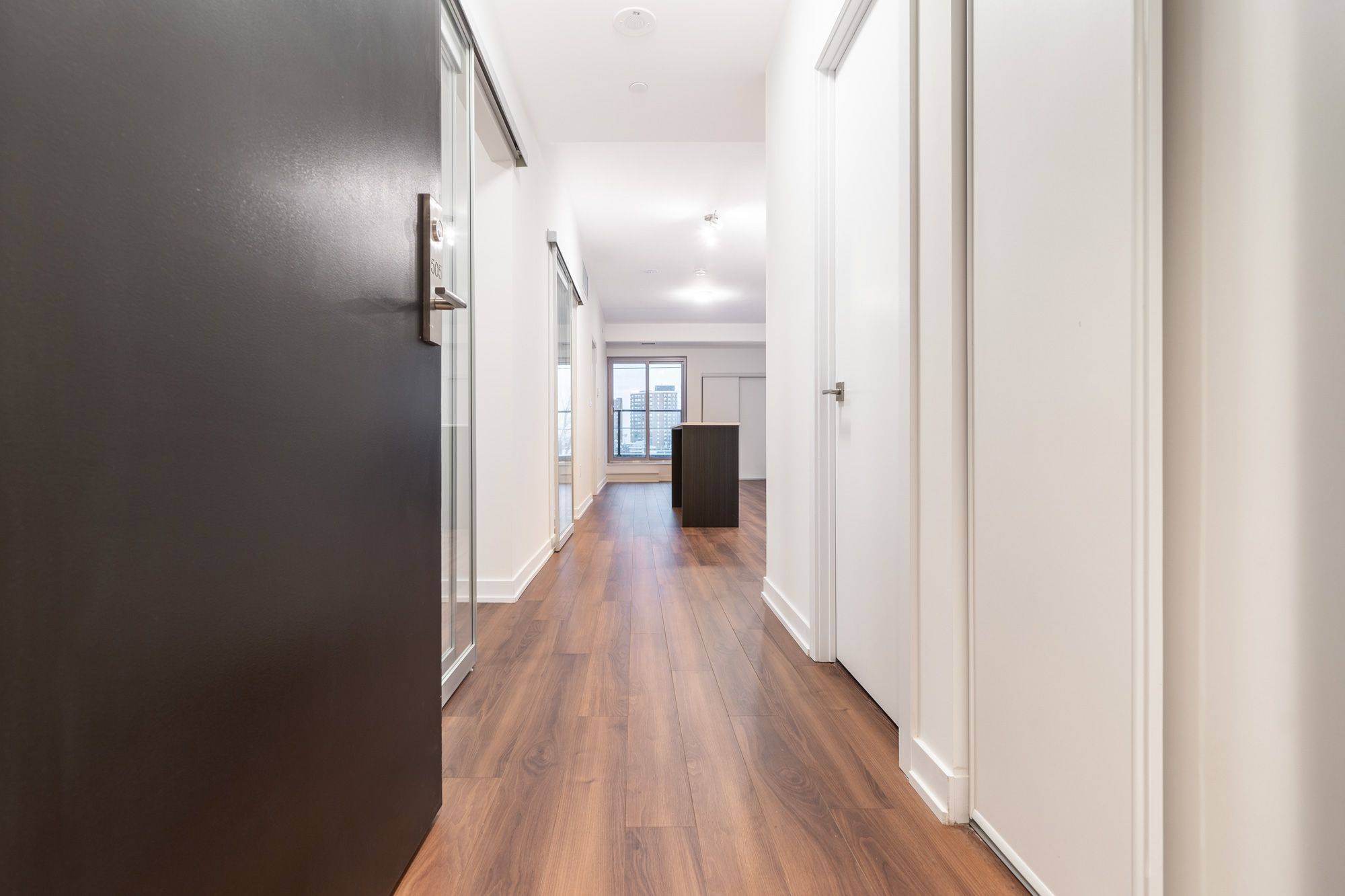 2433 Dufferin ST #505, Toronto W04, ON M6E 0B4