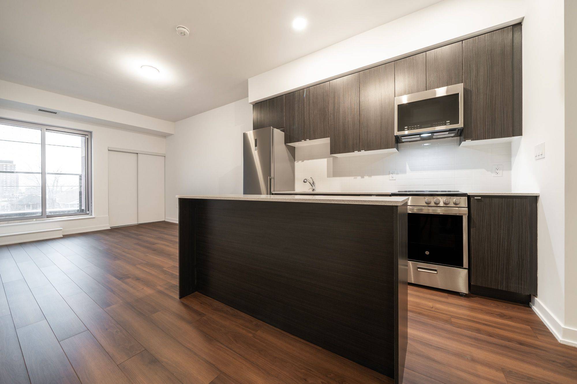 2433 Dufferin ST #505, Toronto W04, ON M6E 0B4