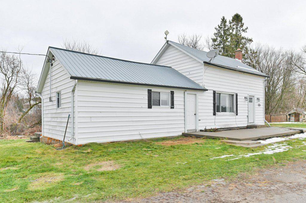256 Moira RD, Centre Hastings, ON K0K 3E0
