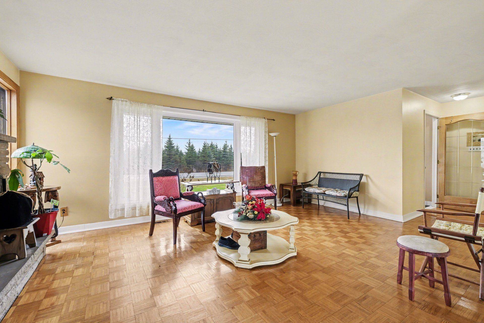 4827 Anderson RD, Carlsbad Springs, ON K0A 1K0