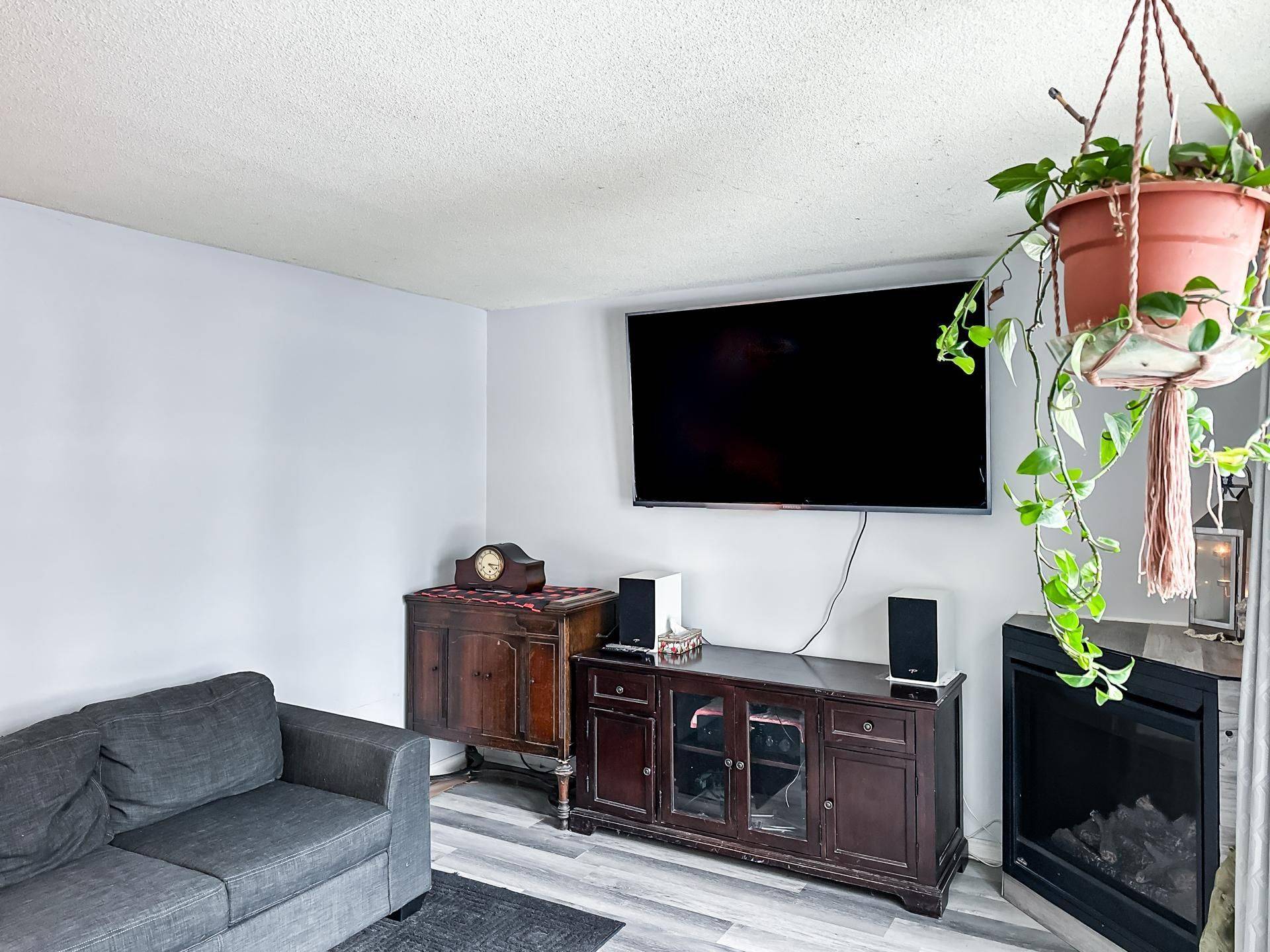 21 St Charles PL, Huron East, ON N0M 1L0