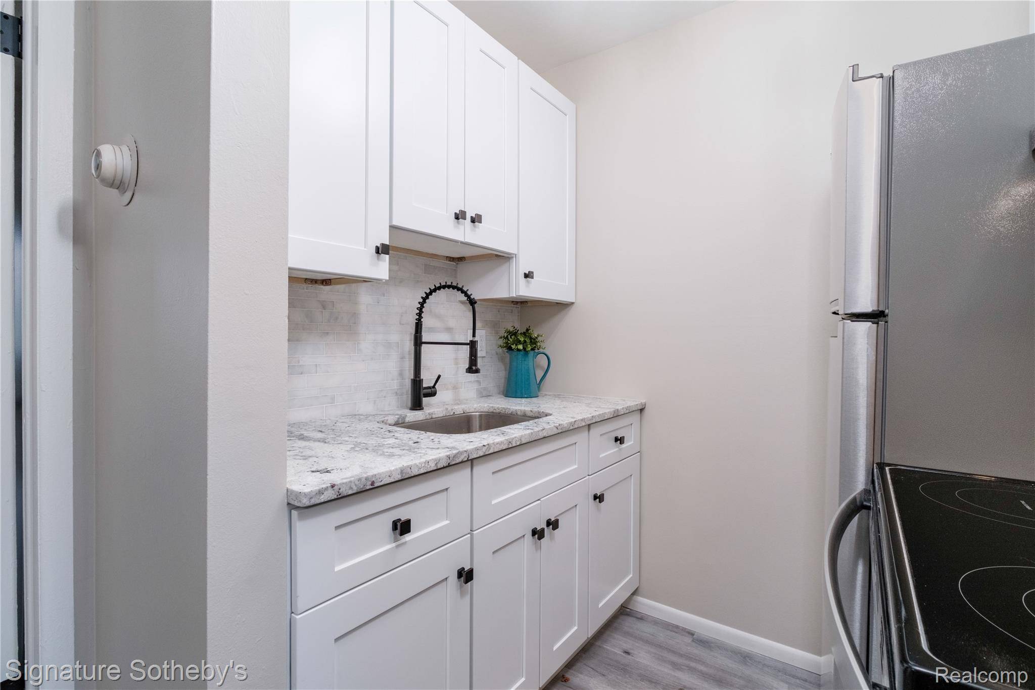 31831 Grand River AVE #68, Farmington, MI 48336