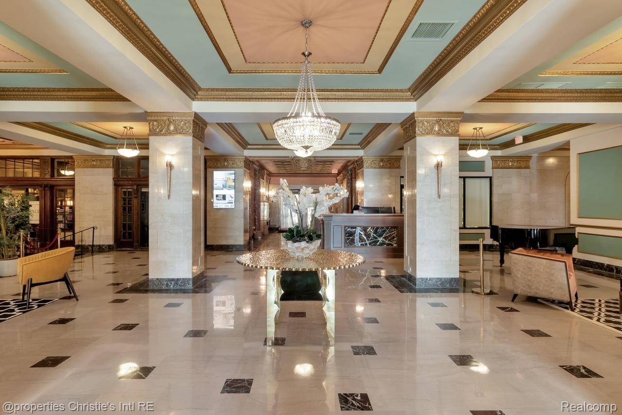 15 E Kirby ST #811, Detroit, MI 48202