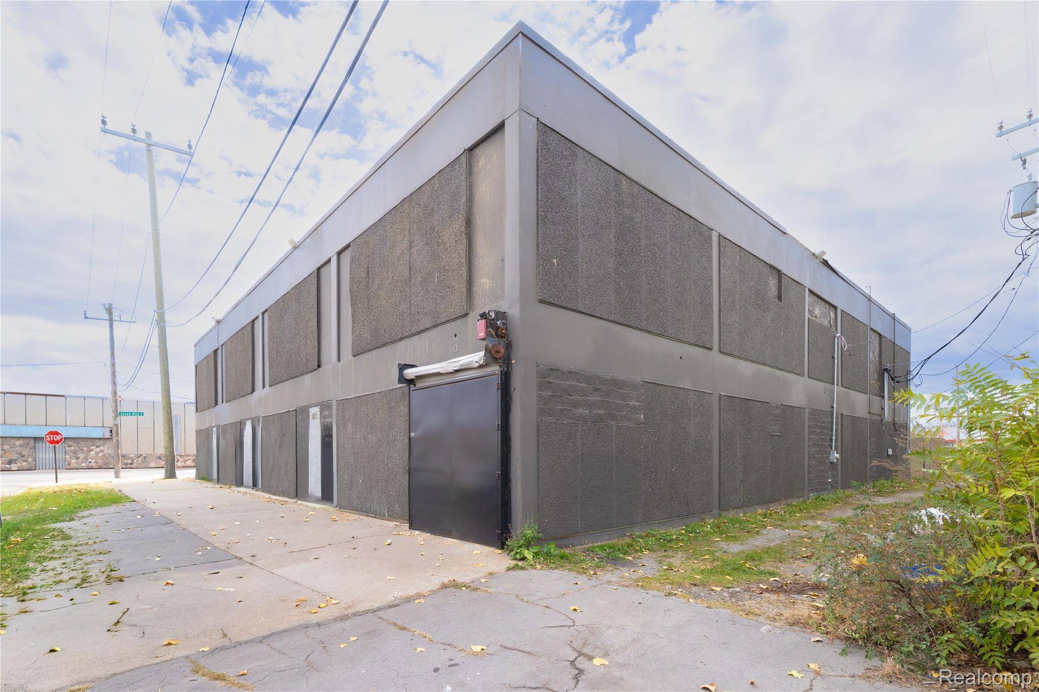531 E 7 Mile RD, Detroit, MI 48203