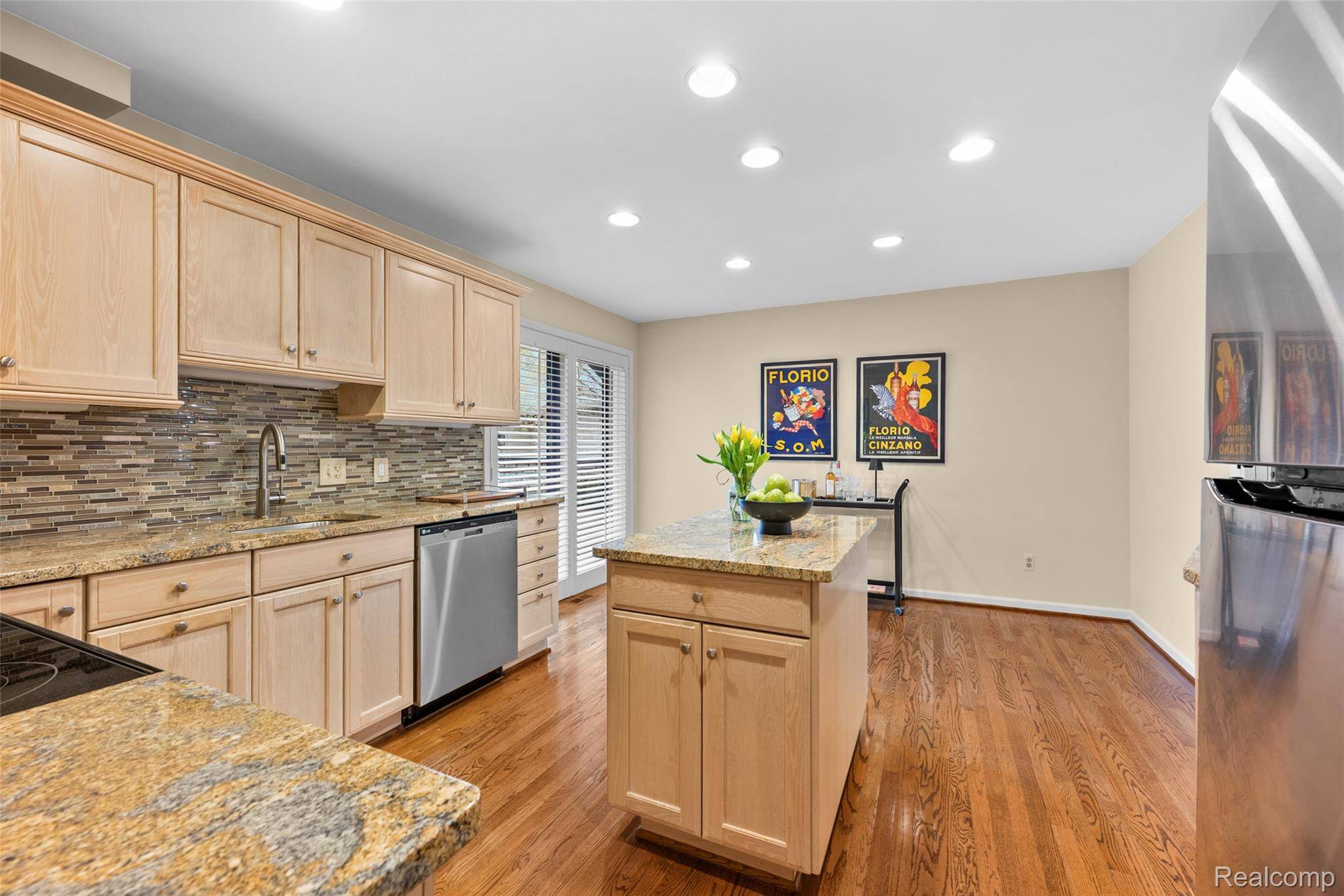 1204 S Timberview TRL, Bloomfield Hills, MI 48304