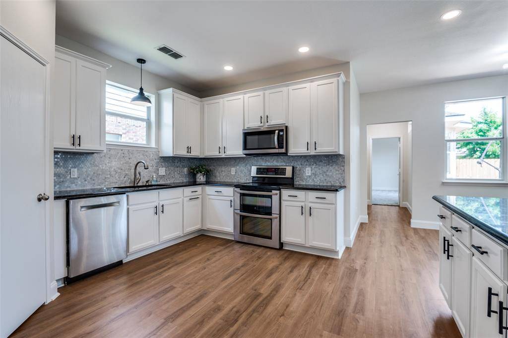 1618 Wildflower Drive, Waxahachie, TX 75165