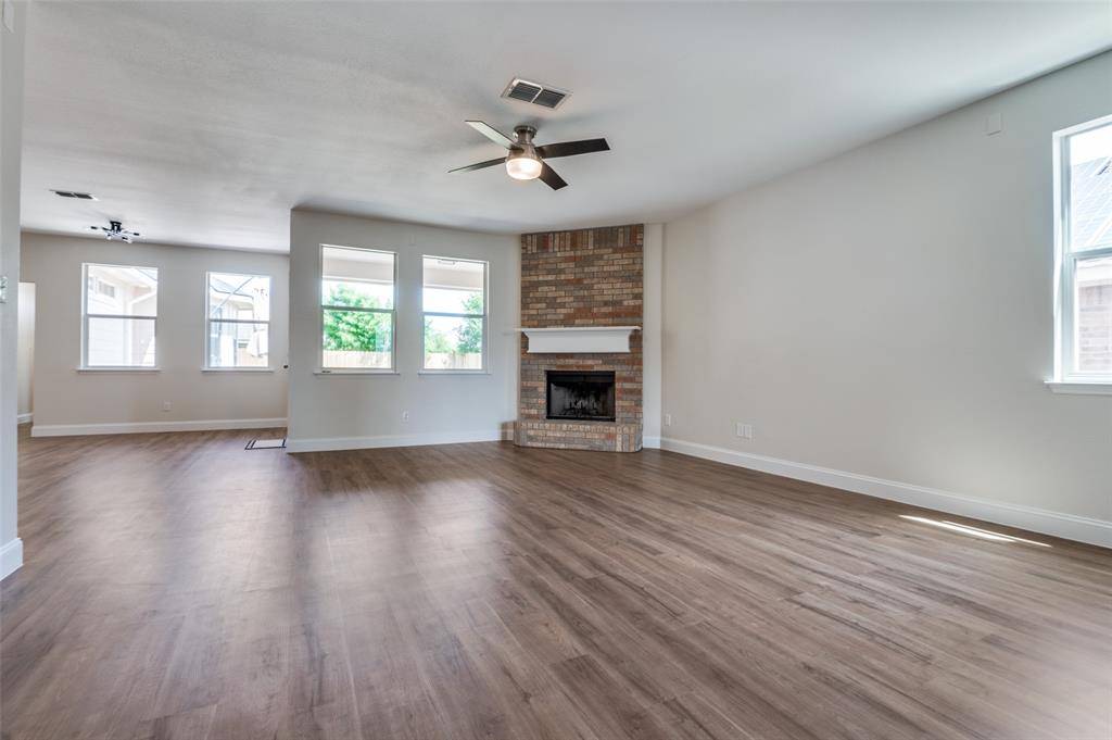 1618 Wildflower Drive, Waxahachie, TX 75165