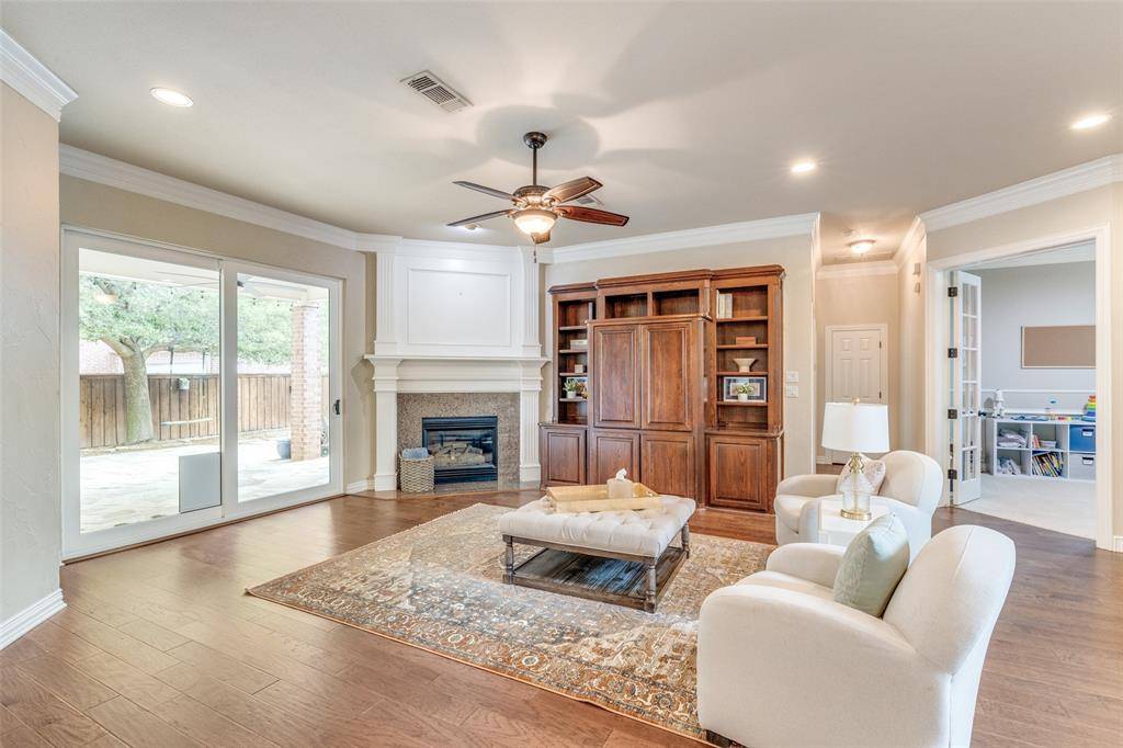 5 Pamela Court, Mansfield, TX 76063