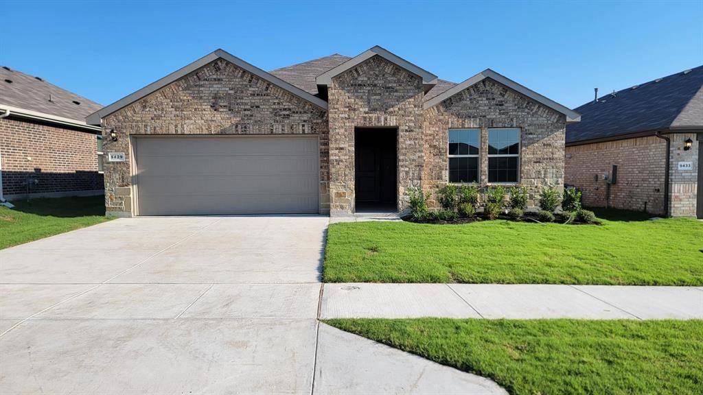 9429 MINT HILL Drive, Fort Worth, TX 76108