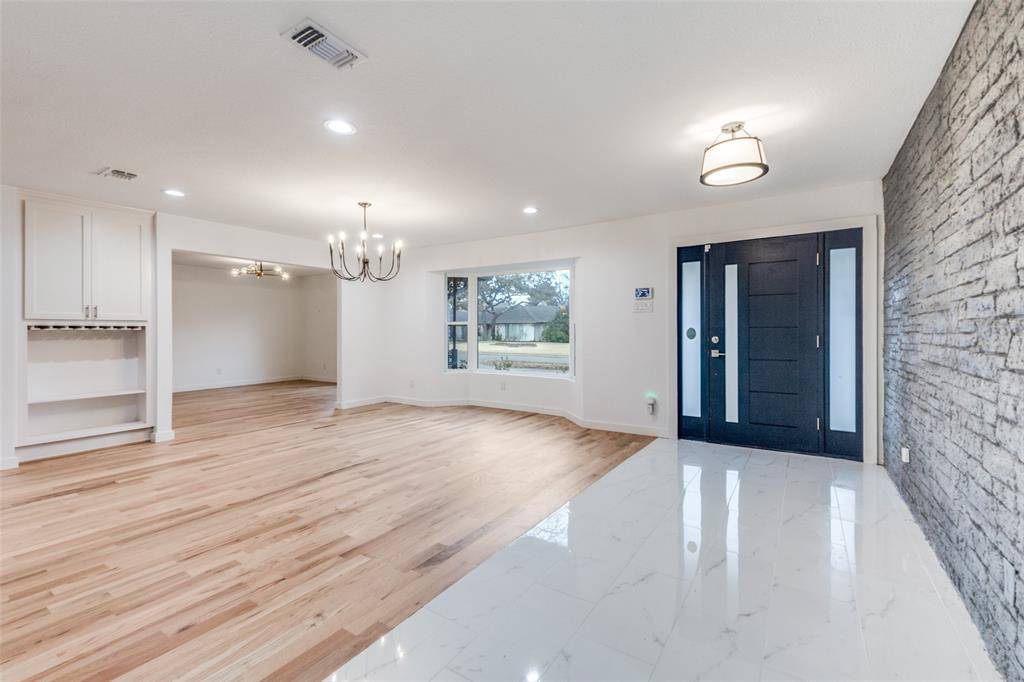 4326 Mendenhall Drive, Dallas, TX 75244