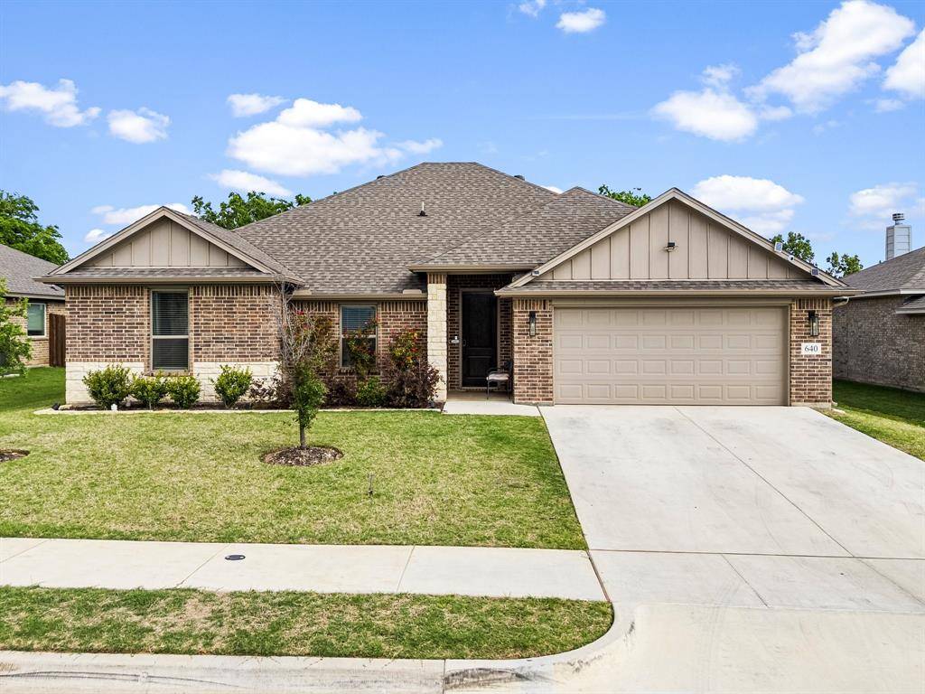 640 Mooney Drive, Saginaw, TX 76179