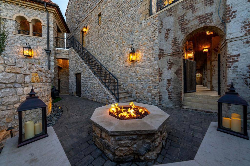 67 Cortes Drive, Westlake, TX 76262