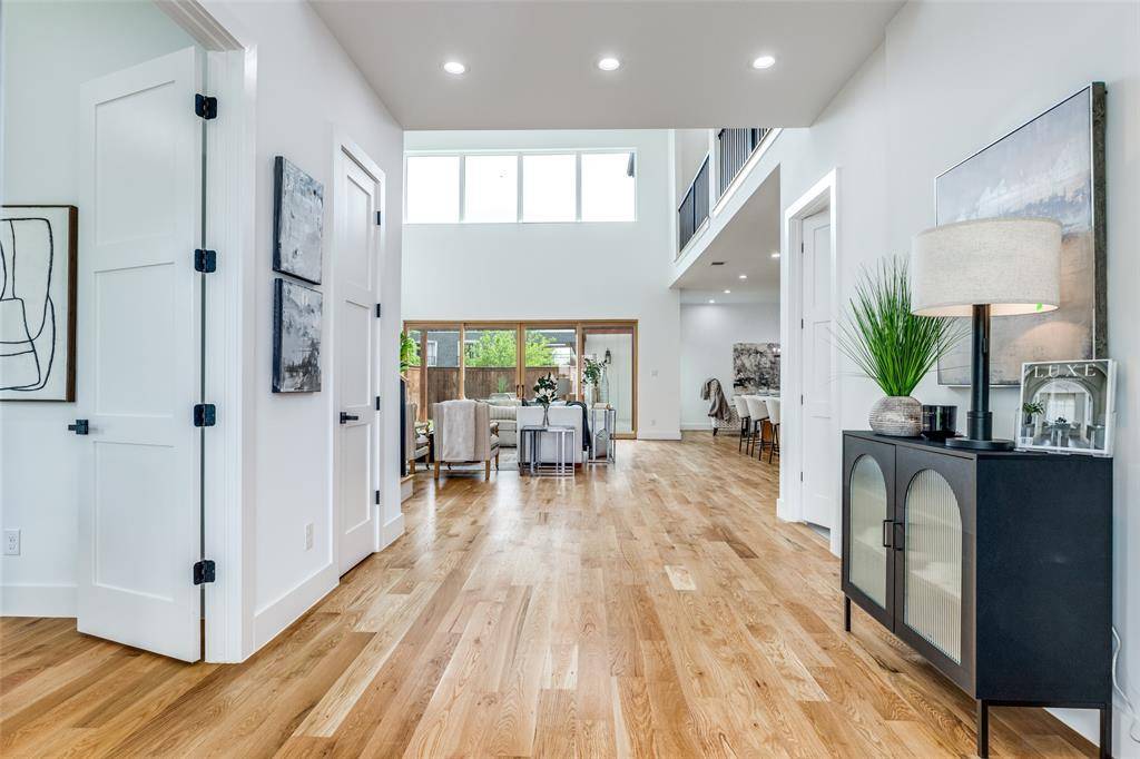 3742 Almazan Drive, Dallas, TX 75220