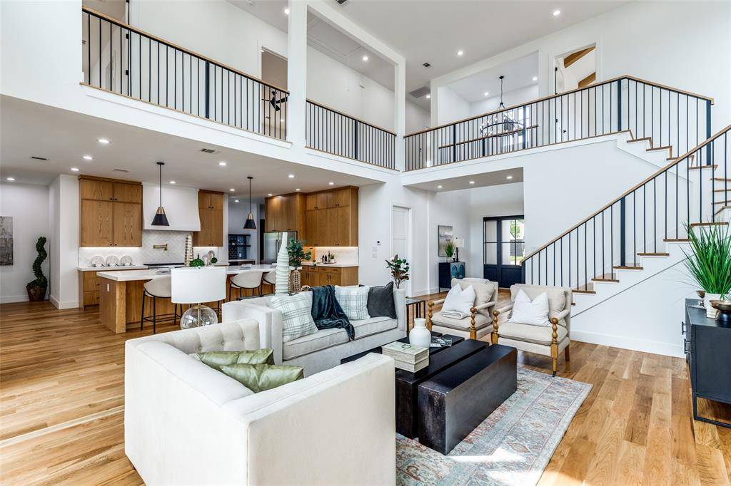 3742 Almazan Drive, Dallas, TX 75220