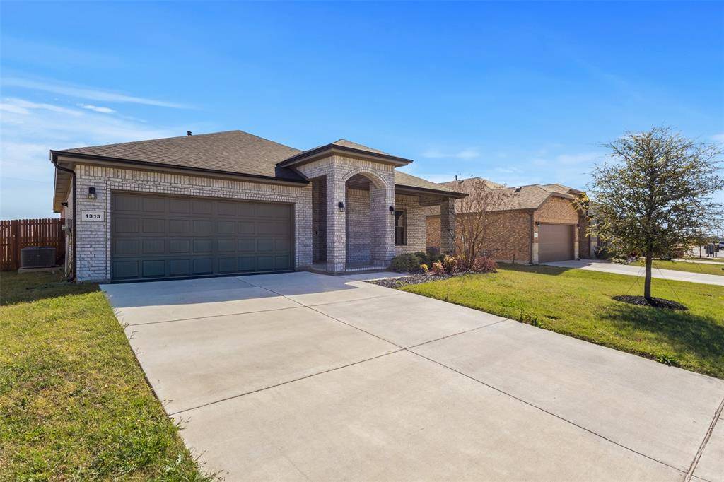 1313 Dublin Drive, Cleburne, TX 76033