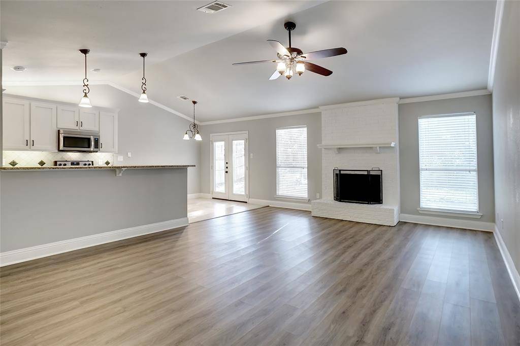 110 Wildbriar Street, Euless, TX 76039