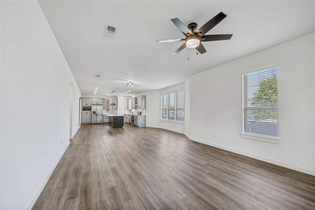 1704 S Jennings Avenue, Fort Worth, TX 76110